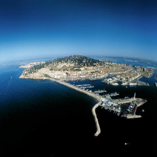 Appartement 1 Chambre + Parking A Deux Pas Des Plages Sete Bagian luar foto